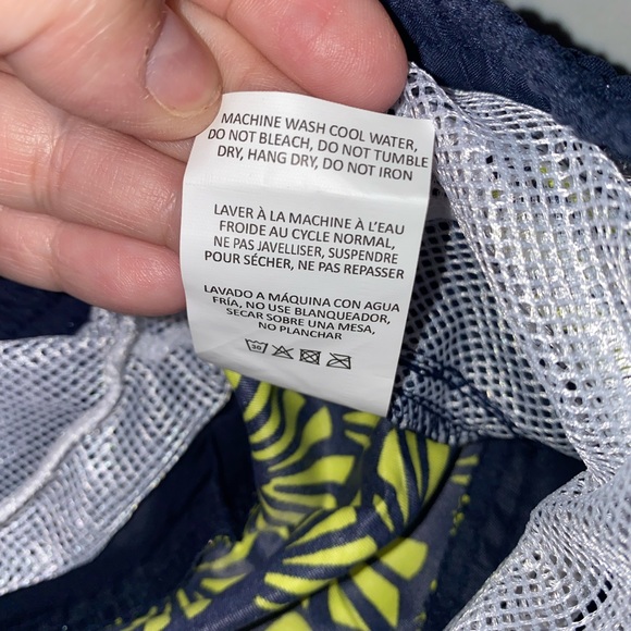 New Trunks Men’s Swimwear Medium - Picture 9 of 10